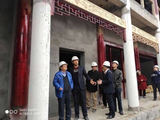 魏明倫先生到魏明倫戲劇館項目現場(chǎng) 關(guān)心項目建設